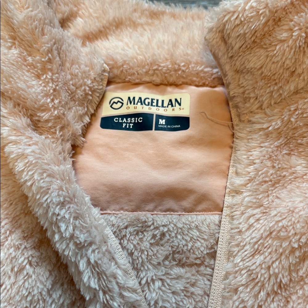 Magellan Outdoors Women’s Classic Fit Pink Cream Sherpa Half-Zip Pullover size M - Picture 2 of 4